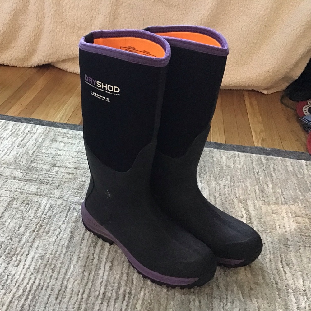 Dry shod boots woman’s size 8/8.5